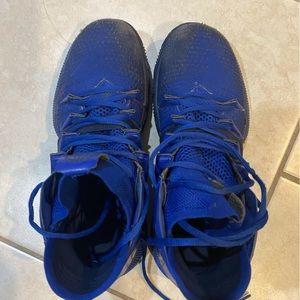 New Balance boy basketball boots